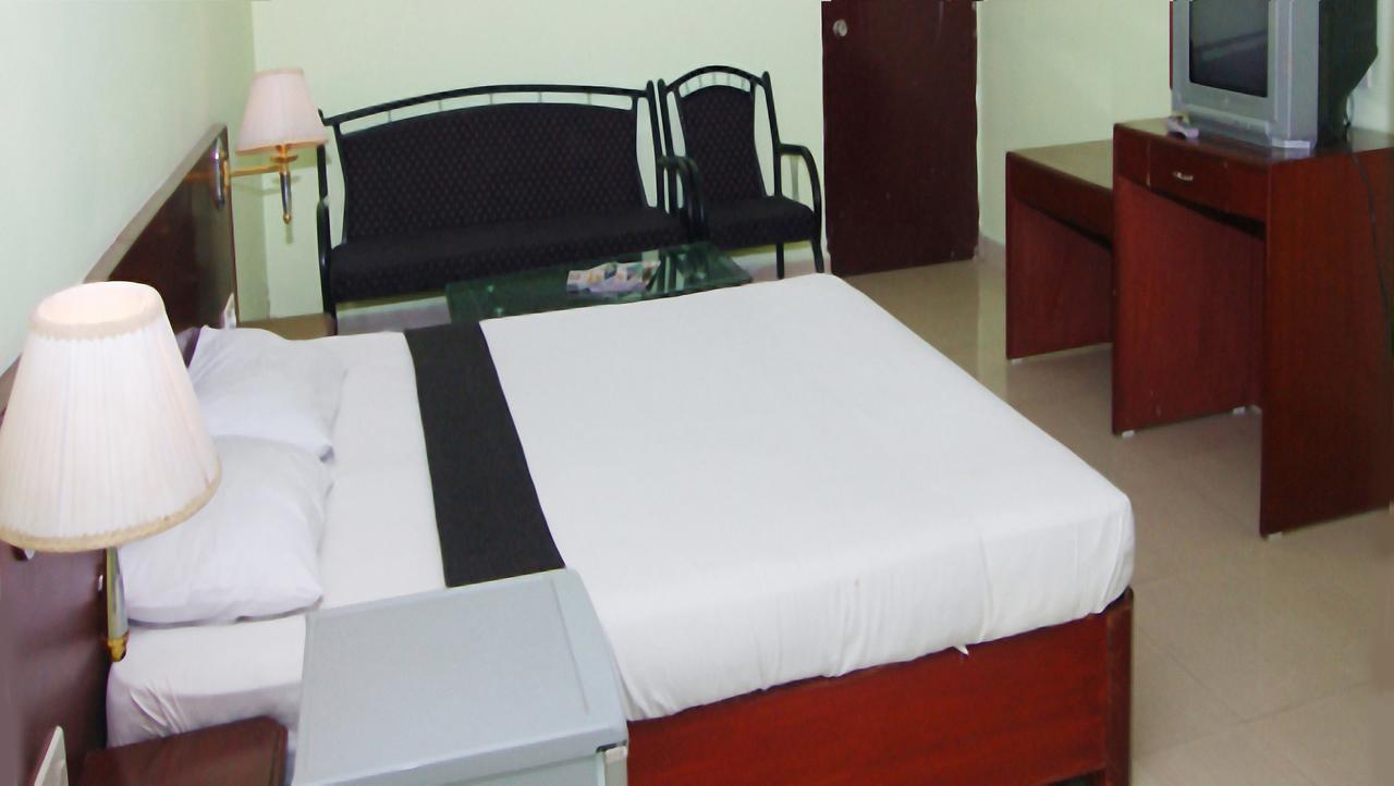 Vaishnavi Group Of Hotels Hyderabad Bagian luar foto