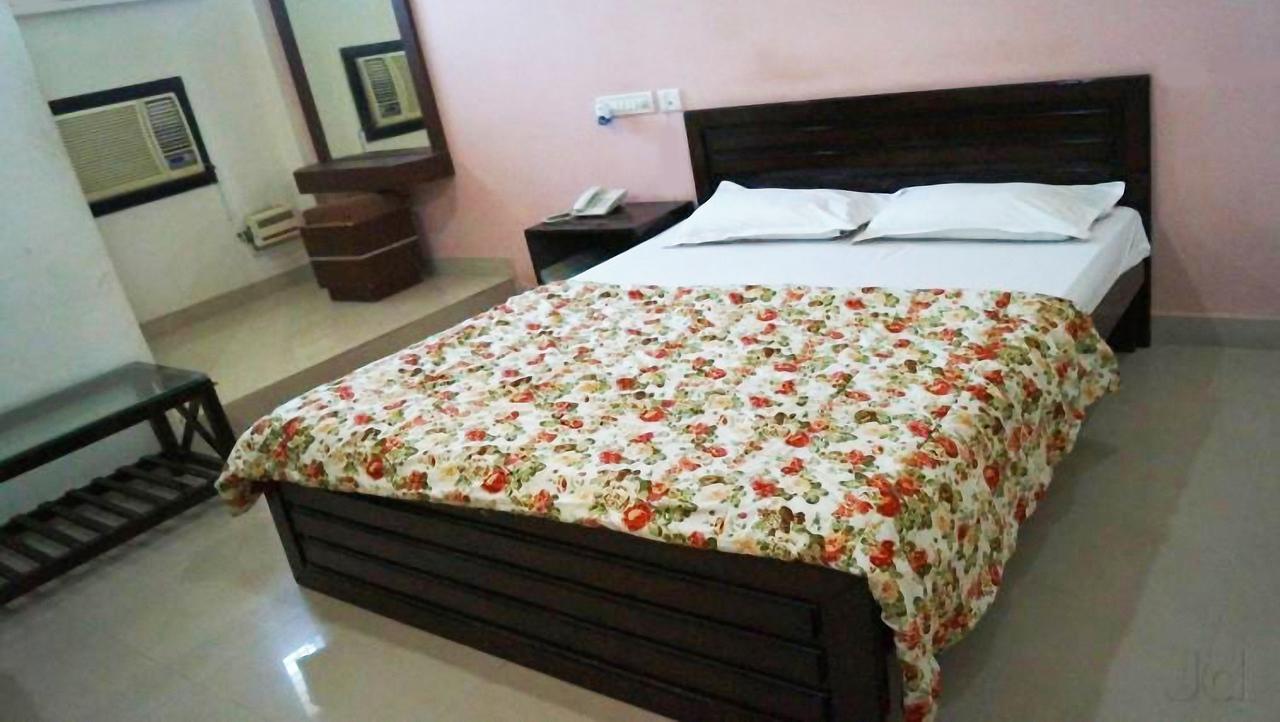 Vaishnavi Group Of Hotels Hyderabad Bagian luar foto