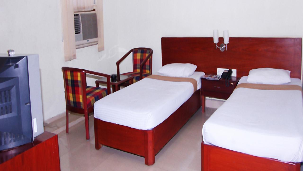 Vaishnavi Group Of Hotels Hyderabad Bagian luar foto
